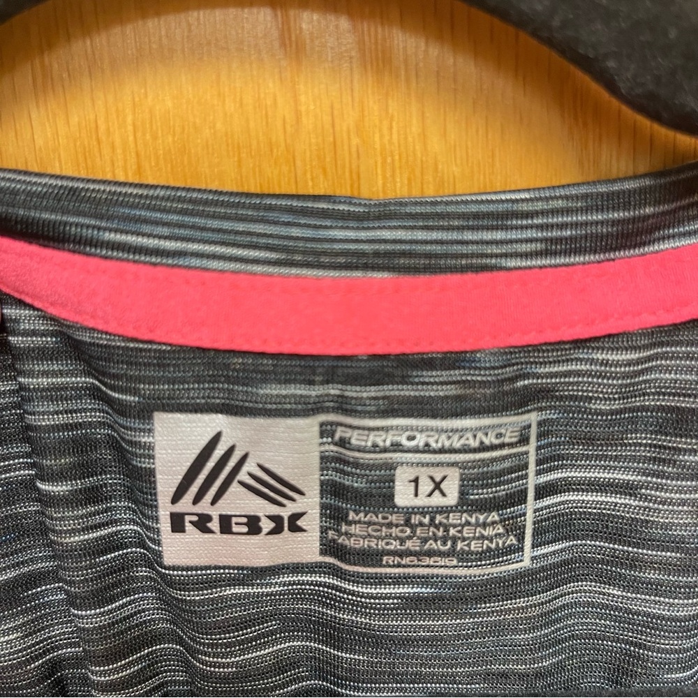 Reebok RBX performance Women’s 1X athletic shirt. Long sleeve X-Dri Black V neck - Picture 5 of 6